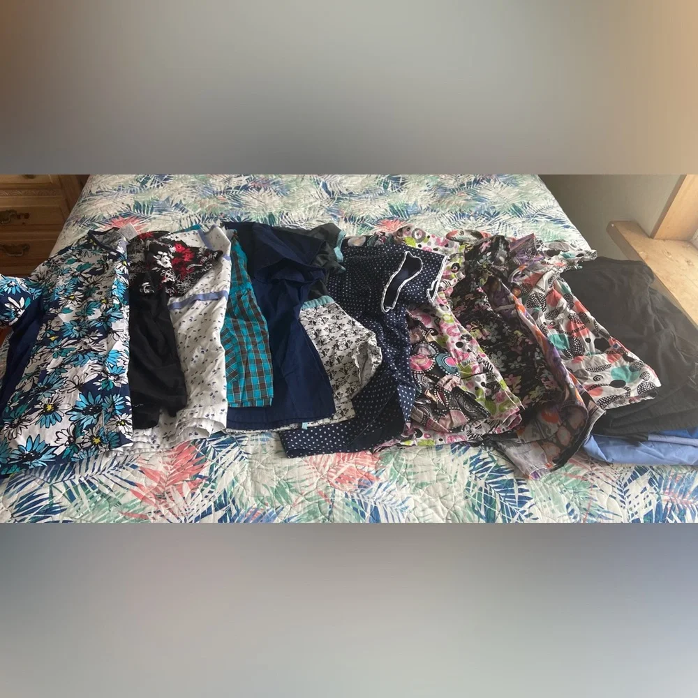 Scrub Bundle - Picture 4 of 4